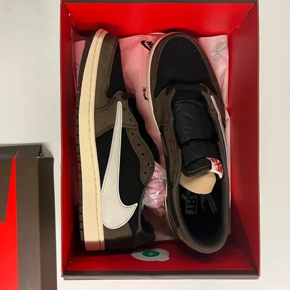 Jordan 1 Retro Low OG SP Travis Scott Mocha - Picture 3 of 5